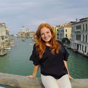 Meet your Posher, Tiara